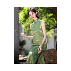 Green sleeveless halter neck long modified cheongsam 2026 new style youthful retro Chinese dress image 2