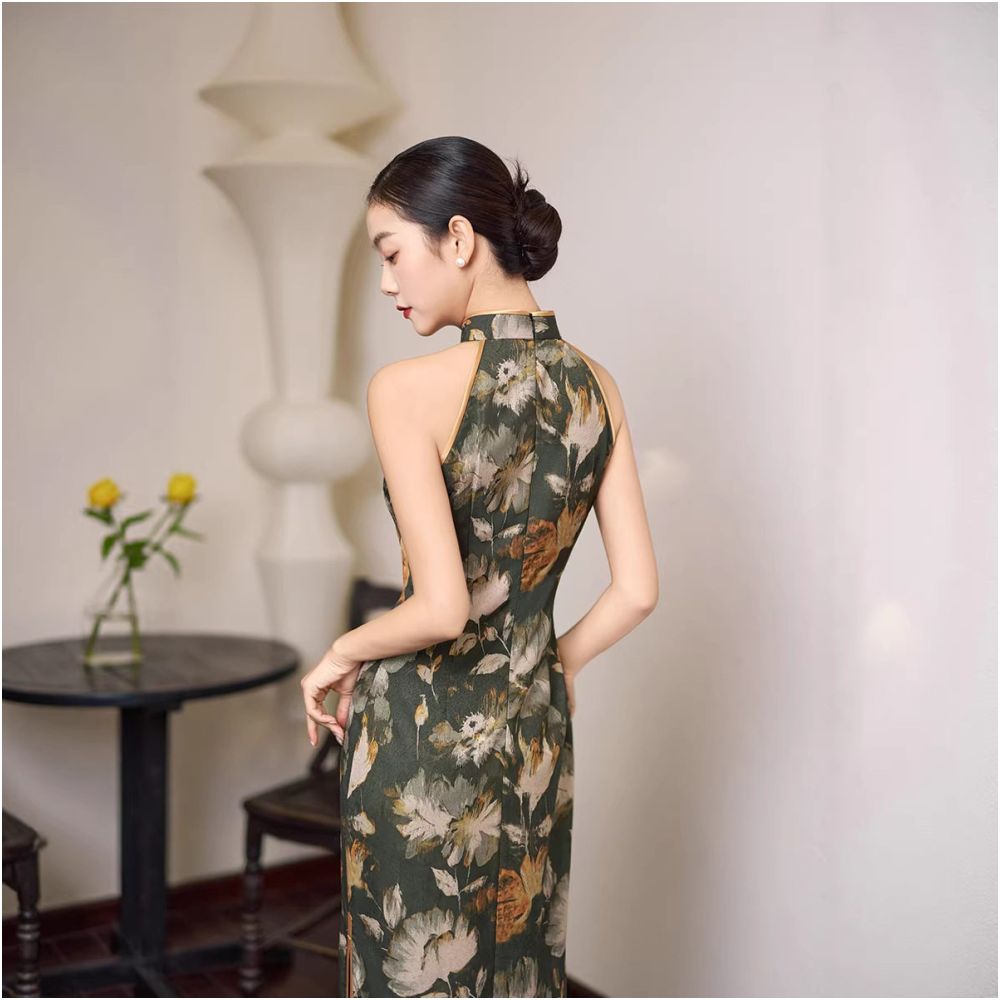 2026 Spring Summer New Retro Faux Acetate Long Cheongsam Women s Slim Fit Chinese Style Everyday Slim Fit Modified Dress image 1