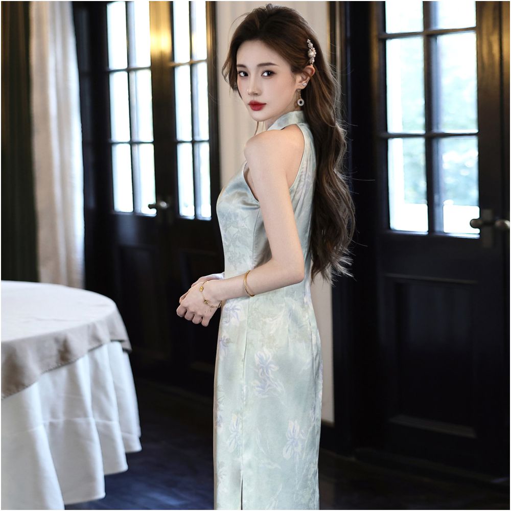 New Chinese style sleeveless halter neck cheongsam for women spring summer style light green slim fit elegant dress suitable for everyday wear image 5