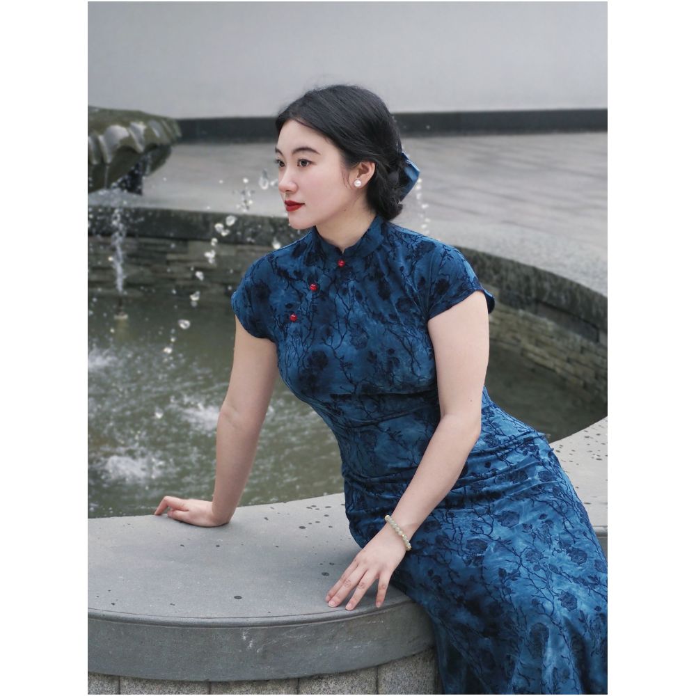 Jiangnan Whispers Plus Size Cheongsam Slimming and Tummy Concealing New Chinese Style Modified Dress for Curvy Women Short Sleeved and Stylish for Everyday Wear image 3