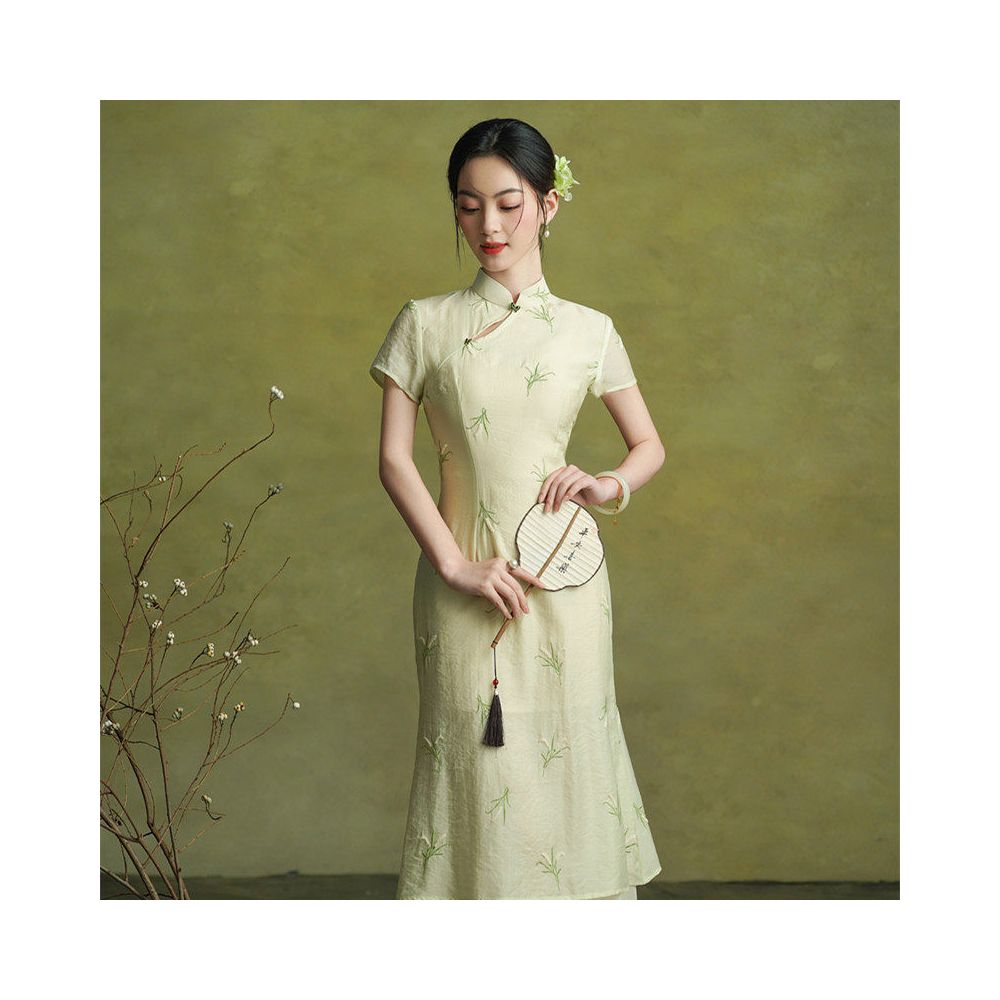 Pale Yellow Embroidered Mermaid Qipao Dress | Neo-Chinese Cheongsam, Modern Oriental Dress, Elegant Evening / Daily Wear