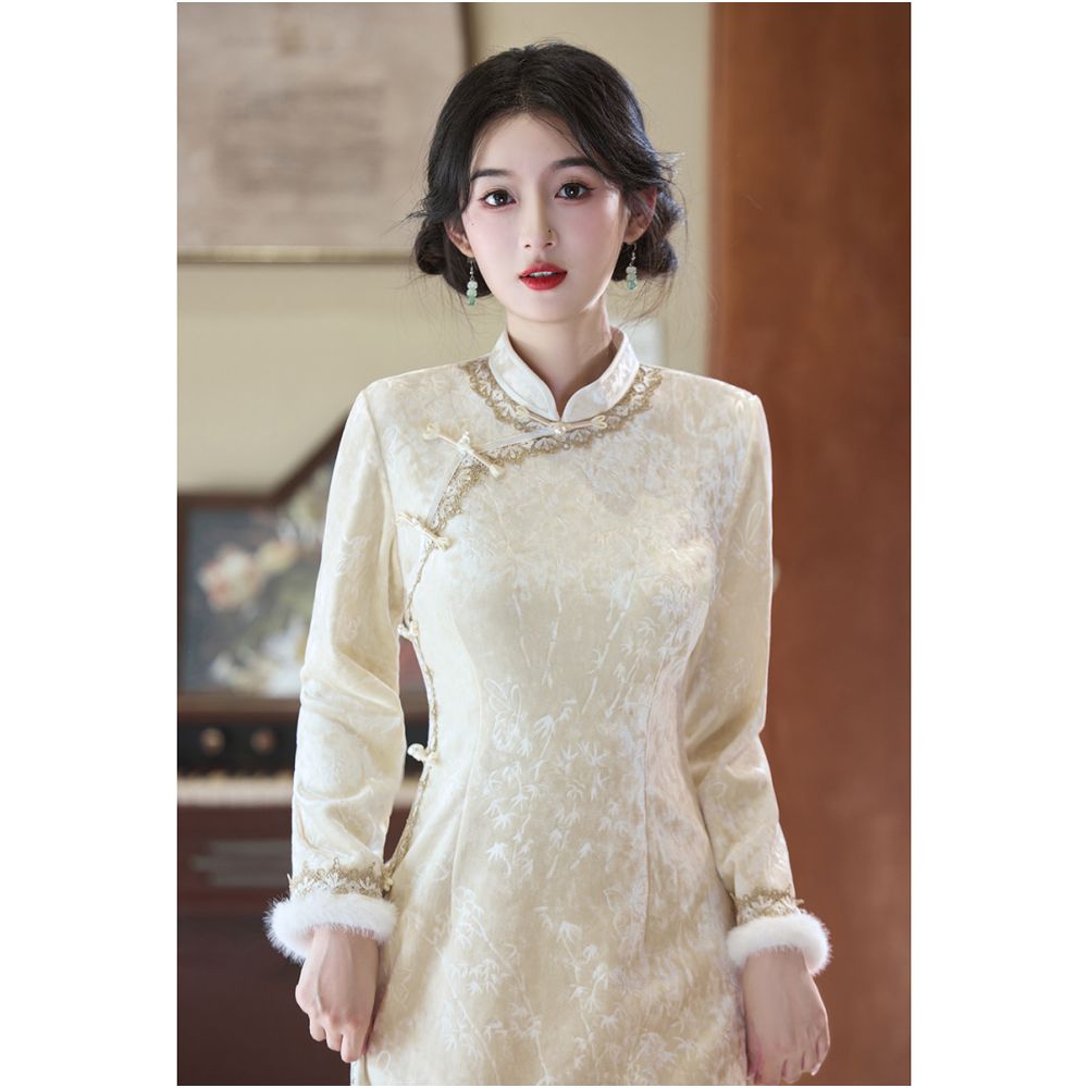Onyx & Pearl Lace Velvet Qipao Dress | Neo-Chinese Cheongsam, Modern Oriental Dress, Elegant Evening / Daily Wear