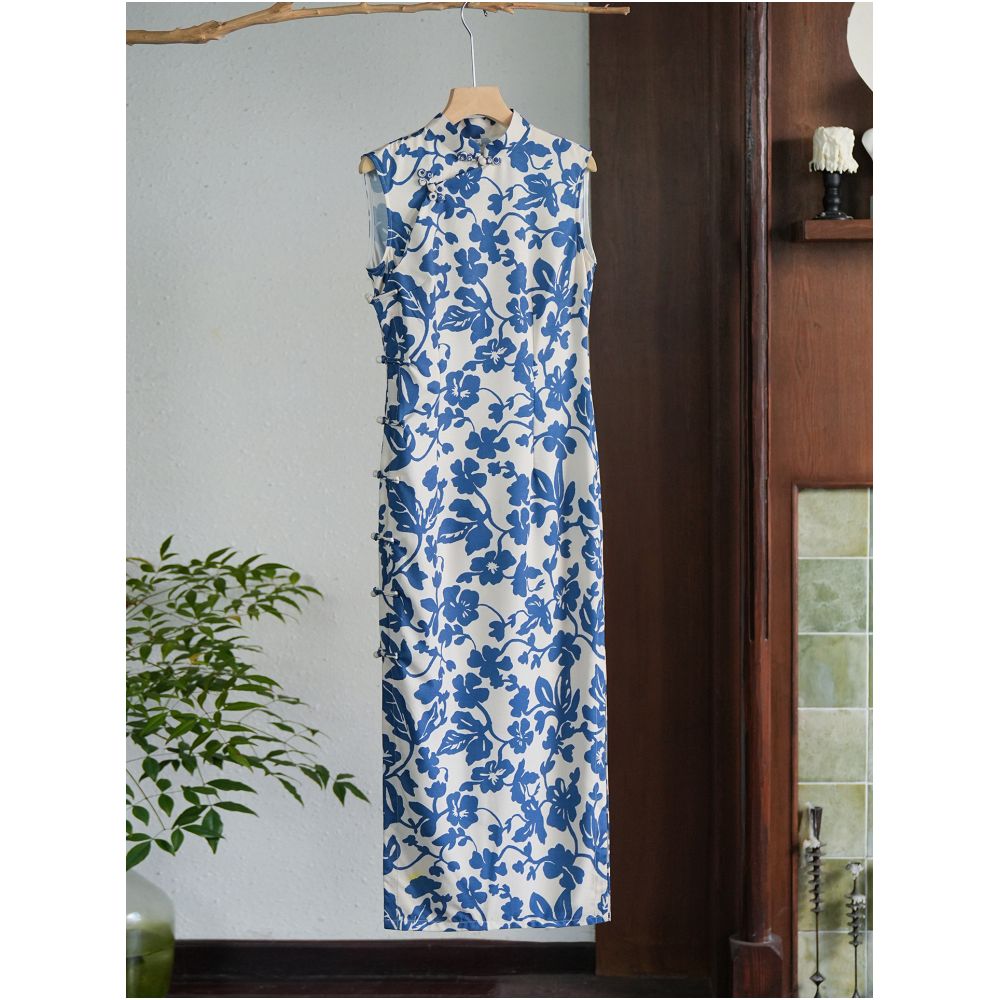 Jiangnan Whispers 2026 Summer New Style Traditional Chinese Cheongsam Sleeveless Elegant and Sophisticated Old Shanghai Fashion image 3