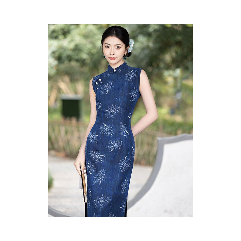 Blue sleeveless Republic era style modern Chinese style fitted waist long modified cheongsam 2026 new style suitable for women s work and summer wear image 1