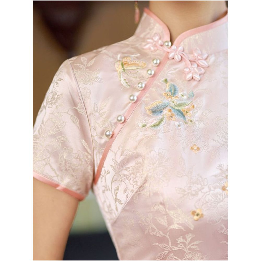 Pink cheongsam youthful style 2026 new style suitable for mothers everyday wear modern Chinese style high end long dress sophisticated and elegant spring style image 1