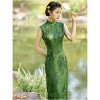 Sleeveless green cheongsam youthful style 2026 new retro inspired high end modern Chinese style perfect for college entrance exam escorts image 1