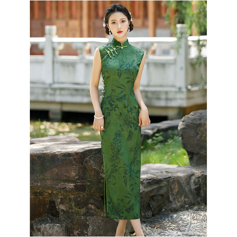 Sleeveless green cheongsam youthful style 2026 new retro inspired high end modern Chinese style perfect for college entrance exam escorts image 4