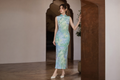 2026Retro New Chinese Style Gold Diamond Velvet Modified Sleeveless Cheongsam for Artistic Young Girls, Slim Fit Elegant Daily Dress