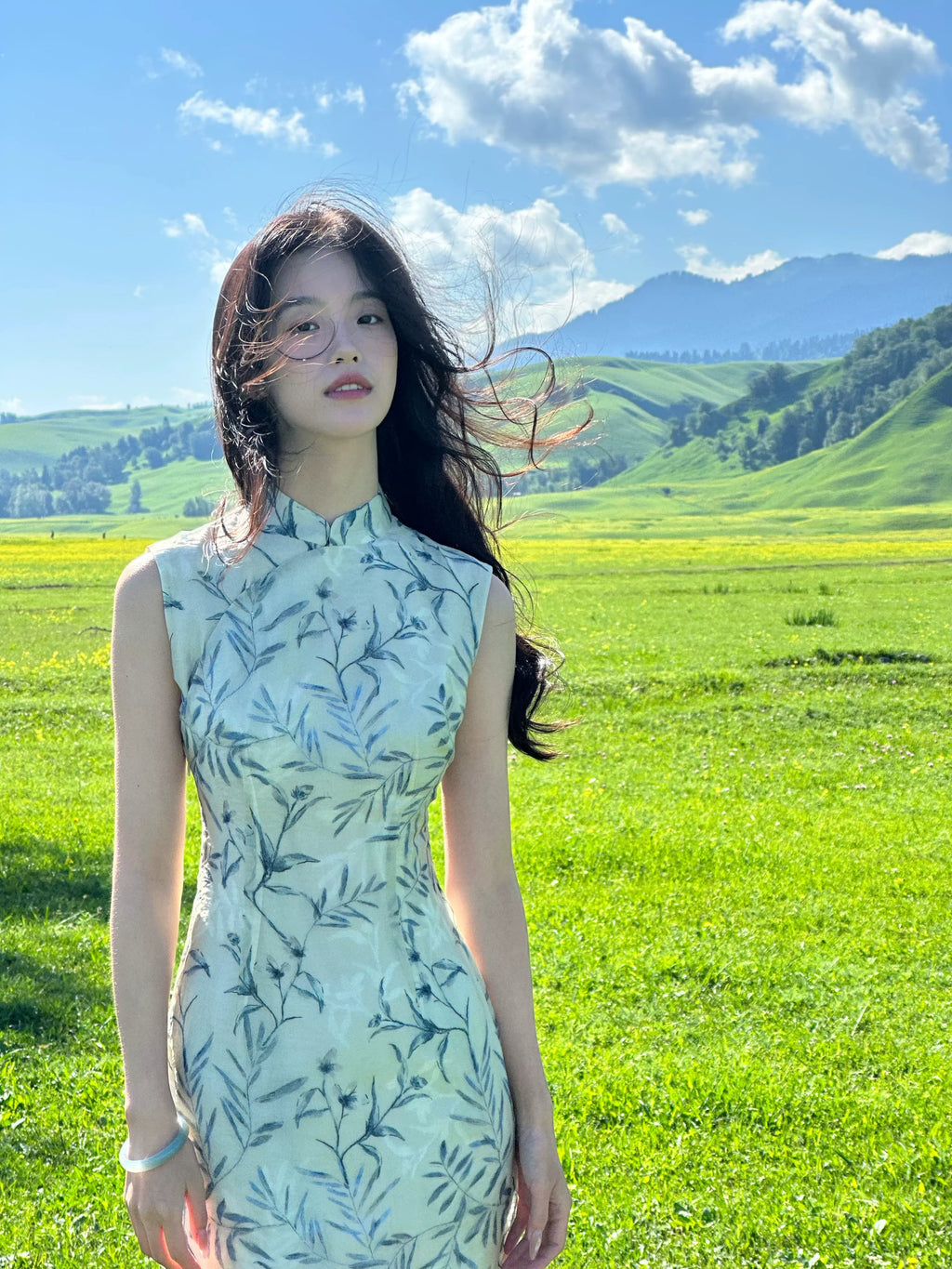 Neo-Oriental Floral Qipao Dress | Modern Chinese Style Midi | Elegant Sleeveless Mandarin Collar Shift Dress