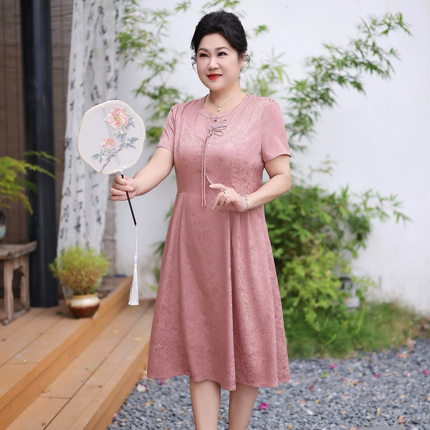 Plus Size Dusty Rose Qipao Dress | Floral A-Line Cheongsam, Neo-Chinese Midi Dress, Elegant Curvy Occasion Wear