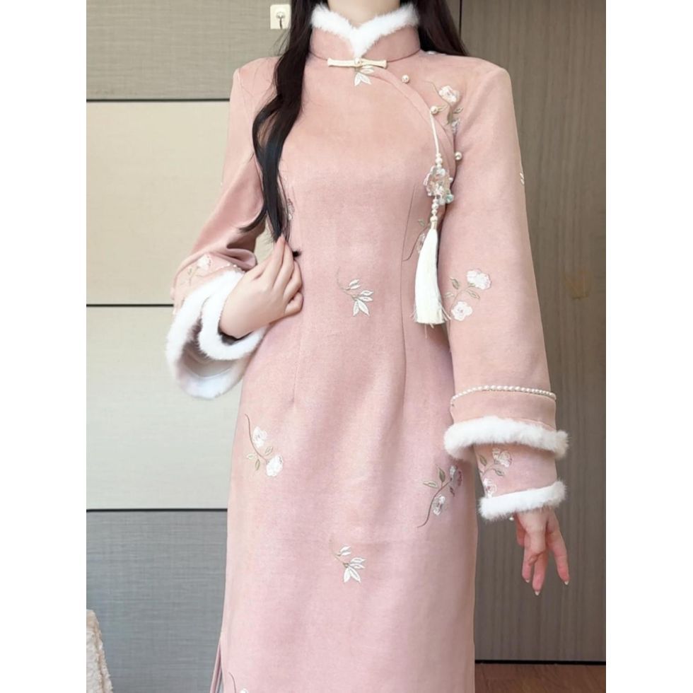 Pink winter qipao dress with tassel, side angle
